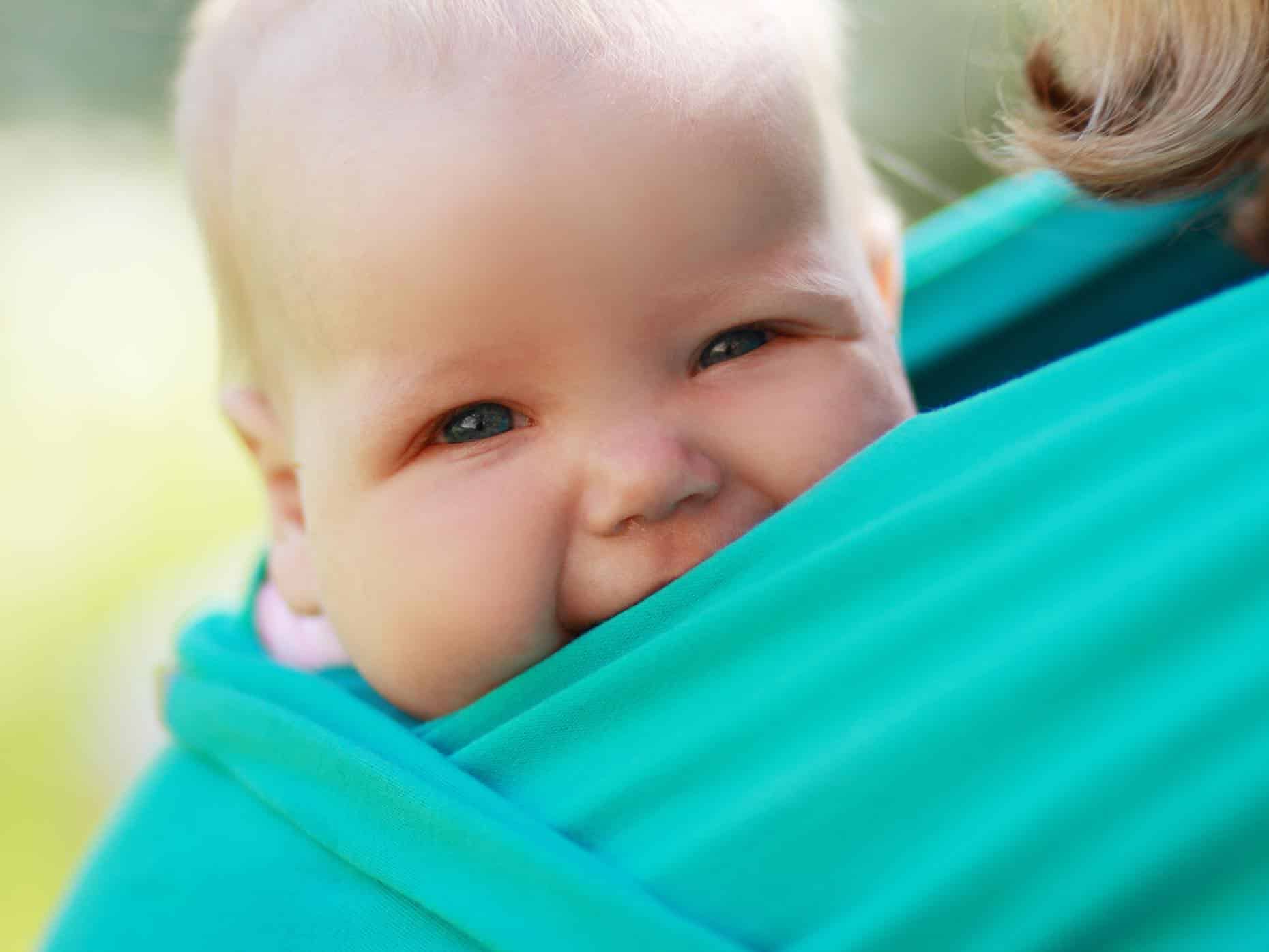 Marsupio e fascia portabebè: quando e come utilizzarli - Amico Pediatra